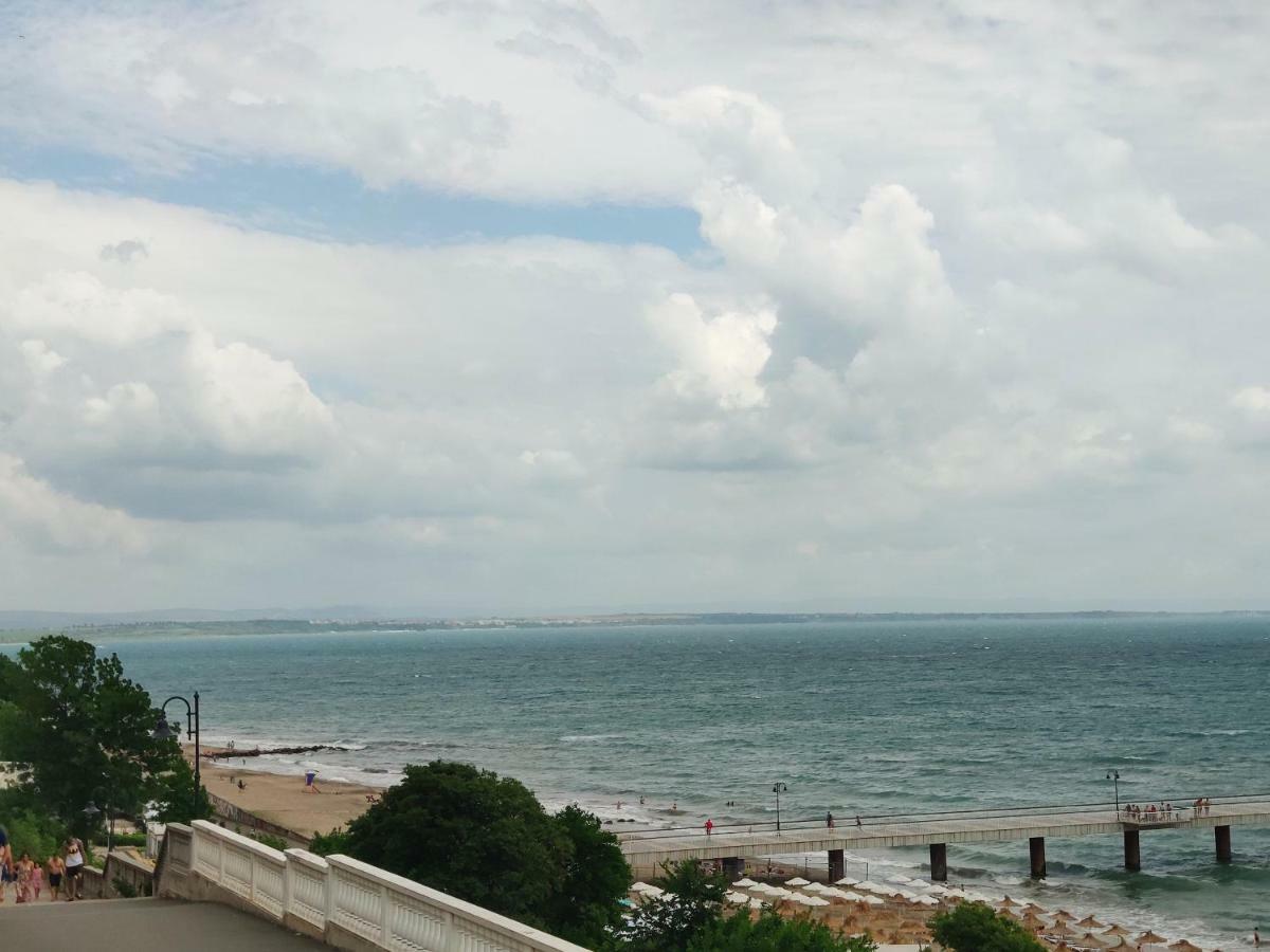 Delux Apartments Cote Dagur Burgas Luaran gambar